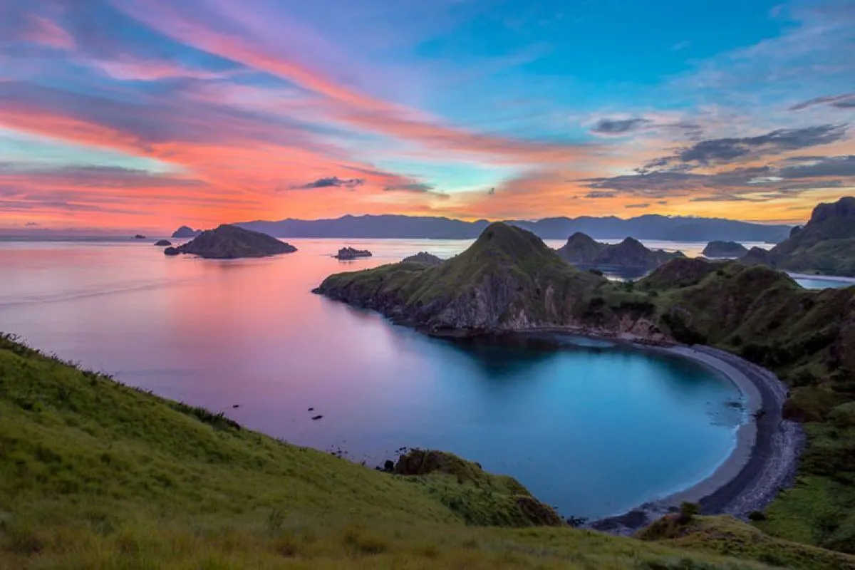 labuan bajo image